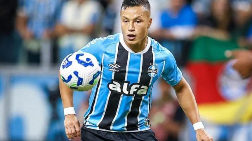 Lateral-esquerdo pertence ao clube mineiro e está emprestado até o fim desta temporada 