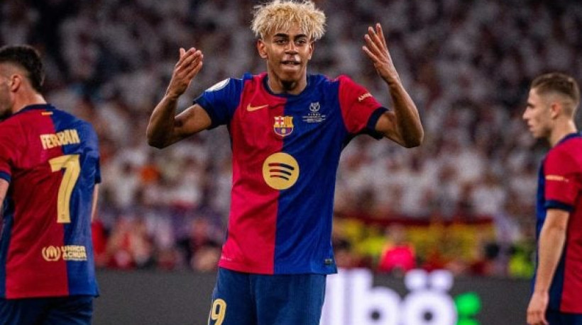 Atual diretor esportivo do Barcelona também elogia futebol do atleta de 17 anos: 'Ser o melhor do mundo depende dele'