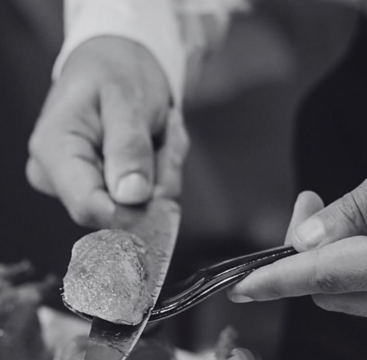 Inaugurado em 2014, o restaurante se chama Sublimotion e fica na ilha de Ibiza, na Espanha.