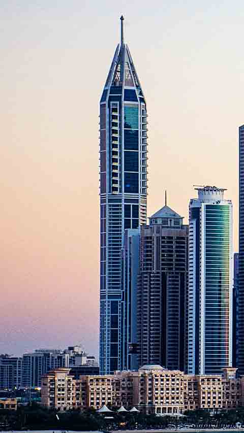 O edifício traz uma estética sóbria e elegante. Apesar da concorrência feroz, sua localização privilegiada e o foco em exclusividade seguem atraindo compradores de alto poder aquisitivo. É o quarto lugar da lista.