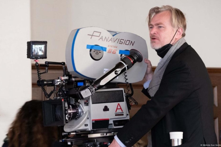 O diretor Christopher Nolan trabalhou com o físico ganhador do Nobel Kip Thorne em três de seus filmes, incluindo "Interestelar" (2014) e o premiado "Oppenheimer" (2023)