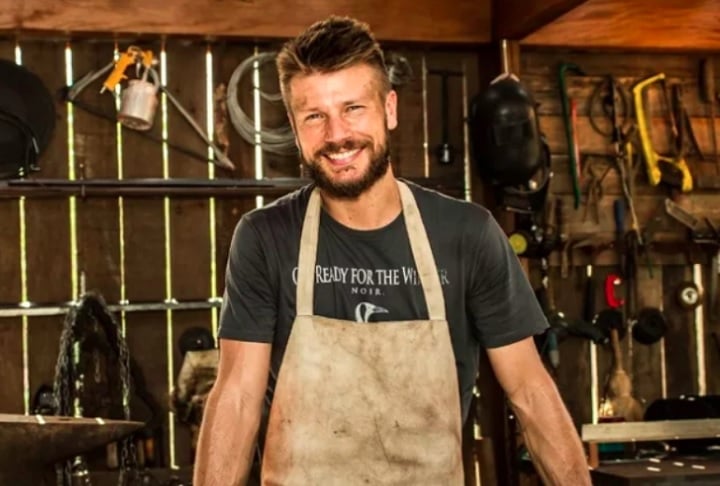 Sua imagem pública se consolidou como a de um homem multifunções: além de cozinhar, Rodrigo já mostrou habilidades com carpintaria, agricultura, marcenaria e outros ofícios, o que gerou grande repercussão nas redes sociais.