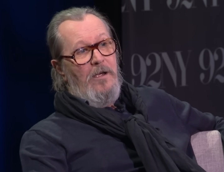 Oldman explicou que gostaria de ter tido com mais conhecimento do personagem,  a partir da leitura dos livros criados por J.K.Rowling.