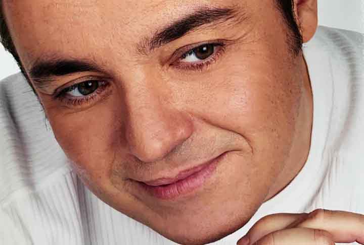 Na ação, o empresário dizia que sua mãe, Otacília Gomes da Silva, conheceu Gugu em 1973 em uma padaria do bairro de Perdizes, em São Paulo, e tempos depois eles teriam estabelecido um “relacionamento íntimo”. 
