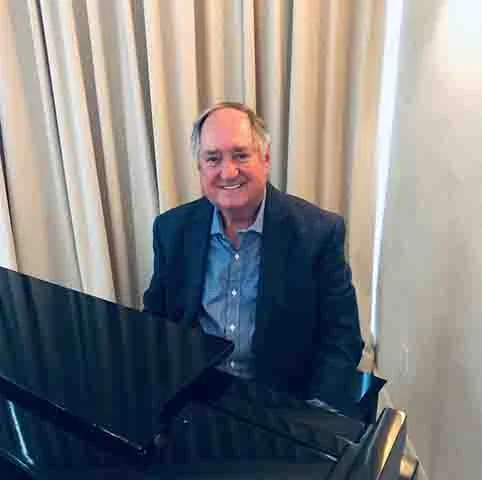 “Sedaka’s Back” reúne músicas de três álbuns que o cantor gravou no Reino Unido e fez o artista liderar as paradas de sucesso.

