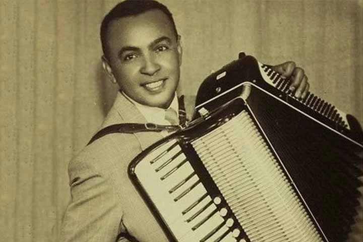 O sanfoneiro é criador de outros clássico do cancioneiro nacional, como “O Xote das Meninas”, “A Vida de Viajante”, “”Olha pro Céu”, “Que nem Jiló”, “Vem Morena” e “A Morte do Vaqueiro”, canção que Madonna utilizou como trilha de sua postagem no TikTok.
