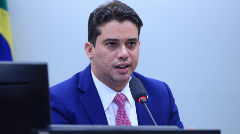 Deputado federal cearense Junior Mano (PSB) é pré-candidato ao Senado