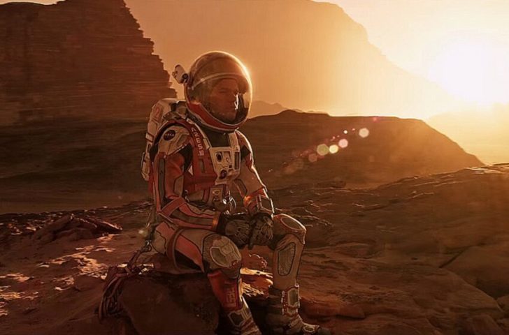 Em 2015, foi lançado o filme Perdido em Marte, sucesso de público e crítica. Matt Damon vive o astronauta Mark Watney, enviado para uma missão no planeta. Ele é dado como morto e acaba tendo que sobreviver sozinho. 