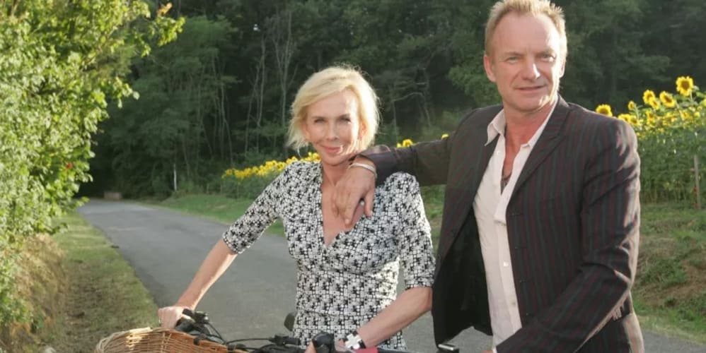 Sting - O cantor e sua esposa, Trudie, têm um vinhedo na Toscana, o Villa II Palagio. Ali são produzidos três tipos de vinhos. 
