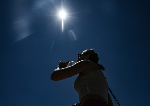 Recomenda&ccedil;&atilde;o &eacute; para consumo de l&iacute;quidos e pouco esfor&ccedil;o f&iacute;sico nas horas mais quentes