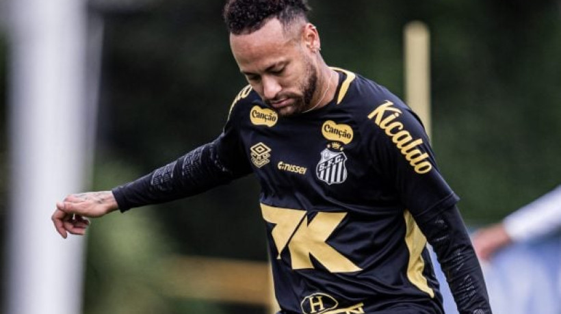 Atacante fez apenas uma partida completa desde que retornou ao Peixe e treinador espera que ele jogue o embate inteiro contra o Fla