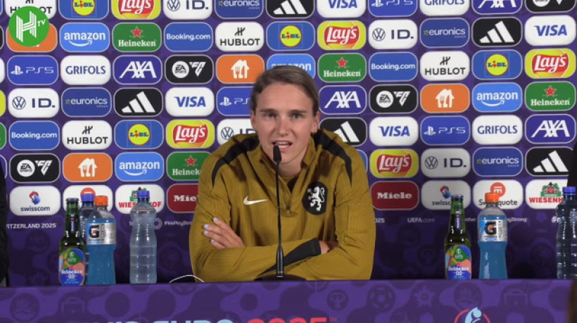 Vivianne Miedema comenta duelo contra namorada na Euro 2025