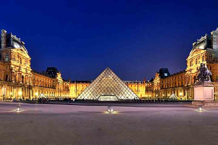 Internamente, possui guias de áudio avançados, ferramentas de geolocalização e rotas bem planejadas. Além disso, tem sensores de bluetooth, que monitoram o fluxo de visitantes e os tempos de permanência, para gerenciar multidões.