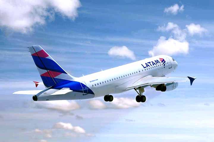 Portanto, planejar bem o que comer antes e durante uma viagem de avião é um cuidado que pode evitar desconfortos significativos. Com escolhas mais adequadas e atenção aos sinais do corpo, o trajeto se torna muito mais agradável e seguro.