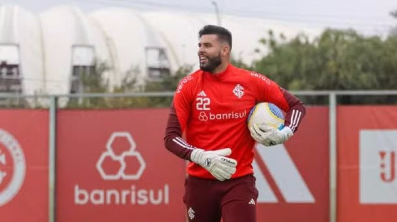 Ivan almeja voltar a ter minutagem, estuda possibilidades e deixar o Colorado pode ser a solução com o retorno de Rochet