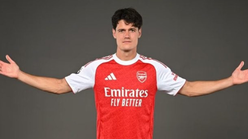 Jogador chega do Brentford por 11,6 milhões de euros e é o terceiro reforço dos Gunners para a temporada 2025/2026