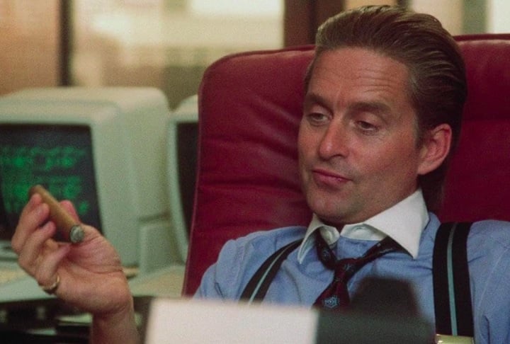 A década de 1980 solidificou sua posição como um dos grandes atores de Hollywood. Em 1987, estrelou Wall Street - Poder e Cobiça, interpretando o magnata financeiro Gordon Gekko.