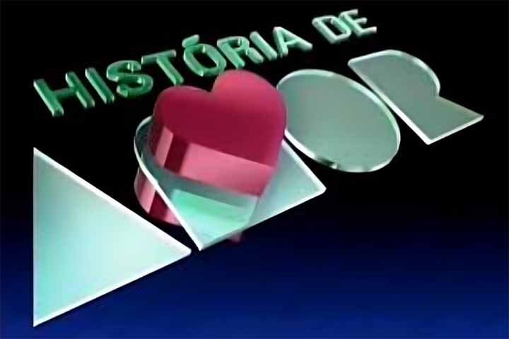 A novela História de Amor (1995), escrita por Manoel Carlos, está sendo reprisada atualmente na faixa Edição Especial da Globo, com exibição de dois capítulos diários.Essa estratégia é para acelerar o andamento da trama e manter o público engajado.
