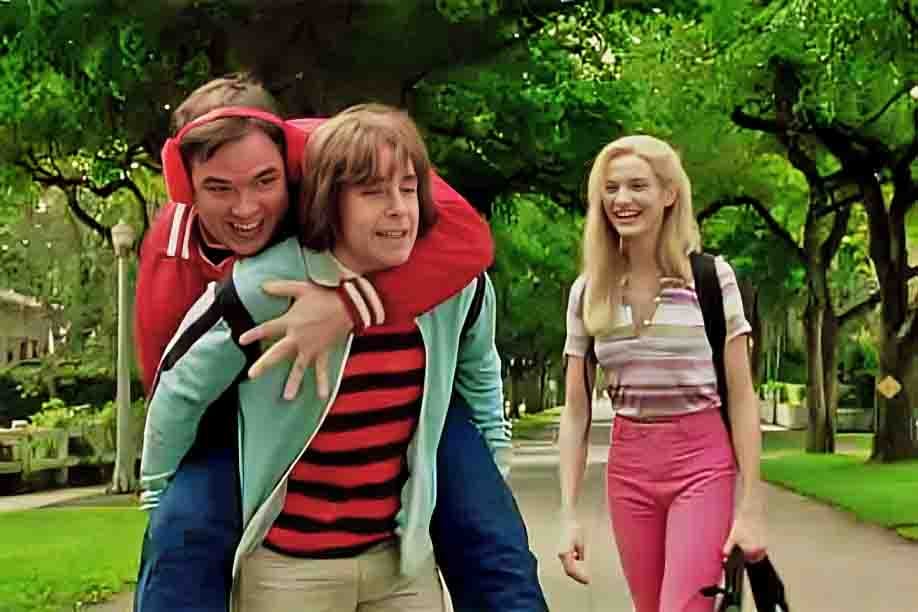 Dois anos depois, protagonizou Quem Vai Ficar com Mary?, sucesso mundial dirigido pelos irmãos Farrelly. A química com Cameron Diaz e as cenas inusitadas renderam elogios da crítica e consolidaram seu nome em Hollywood.