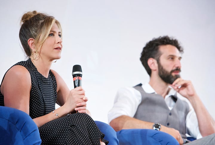 Acho que começou em algum lugar nos meus 30 anos ou até mais cedo, mas você simplesmente não começa a notar os efeitos da falta de sono quando somos mais jovens, porque somos tão invencíveis…”, explicou. 
