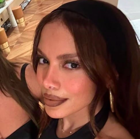 E ela continuou: Eu estaria acamada, mal [se estivesse com infecção]. Comecei a receber muitas mensagens de pessoas achando que eu estava à beira da morte, com o pé na cova.