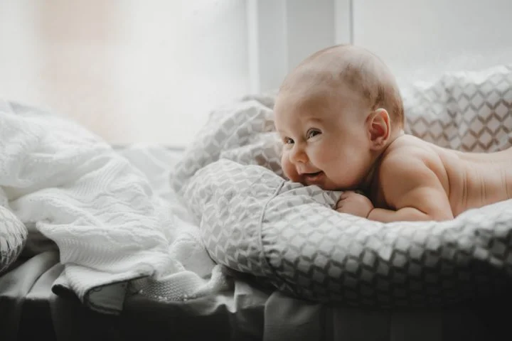 4º) Ravi (19.121 registros): Vem do sânscrito Ravi, que significa sol. Na mitologia hindu, Ravi é o deus do Sol, uma divindade importante associada à luz, energia e vida.