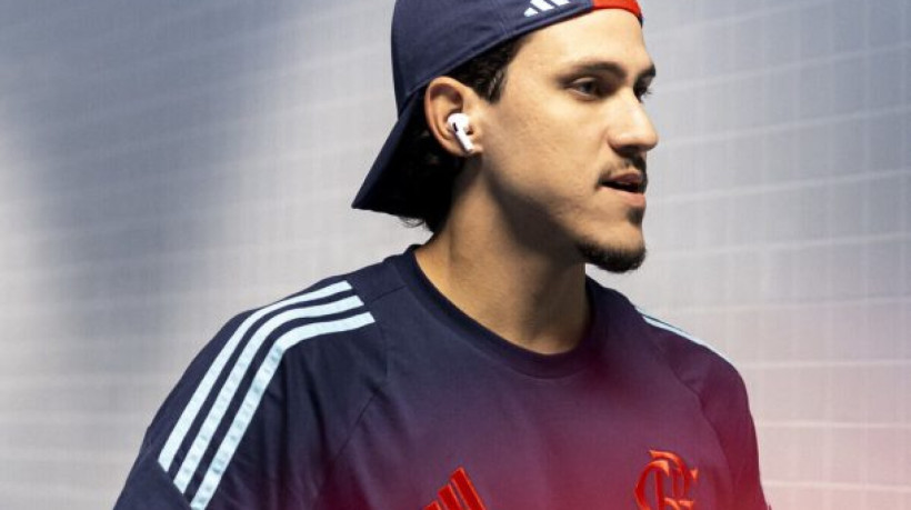 Filipe Luís e comissão técnica não estão satisfeitos com comprometimento do centroavante nas últimas atividades no Ninho do Urubu