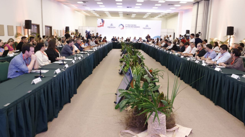 Convocação foi anunciada durante reunião com o secretariado para discutir os seis primeiros meses da gestão
