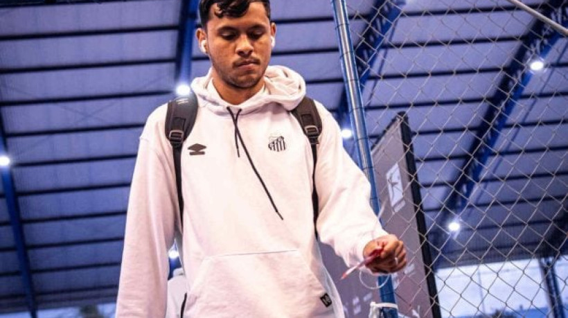 Hyan renovou vínculo até 2027 e exaltou a convivência com Neymar no elenco principal 