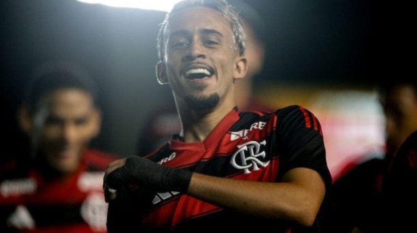 Rubro-Negro aceita proposta da Raposa de mais de R$ 20 milhões pelo jovem meia, que agora vai reencontrar Gabigol e Fabrício Bruno