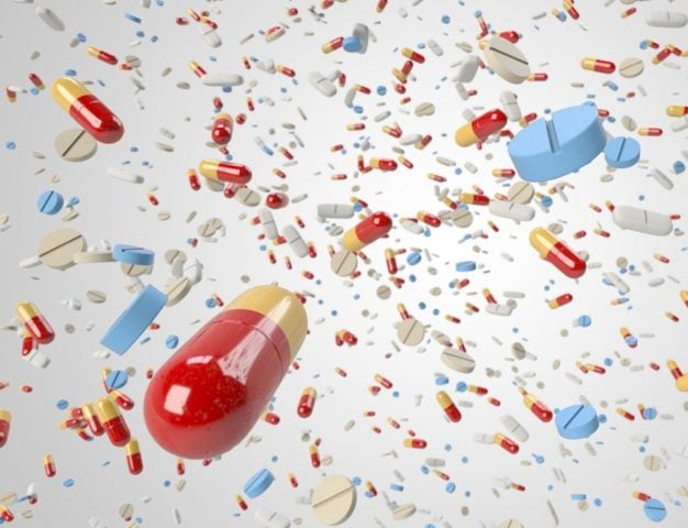 Estudos posteriores feitos a partir dos anos 1980 na Itália, Israel, Alemanha, Hungria, Espanha, Bulgária e Suécia foram mais favoráveis ao medicamento: 1,1 caso de agranulocitose para cada 1 milhão de indivíduos que usaram a dipirona.