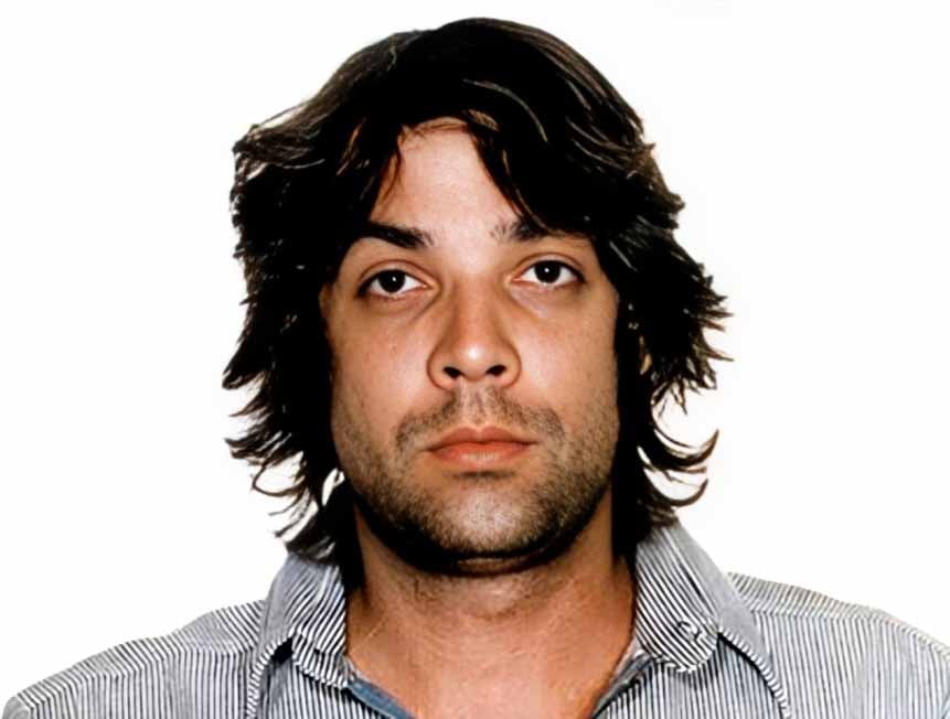 O ator enfrentou tragédias familiares. Entre elas, o assassinato de Dag Drollet, o namorado de sua filha Cheyenne. Ele foi morto por Christian Brando, meio-irmão de Cheyenne (filho de Marlon com outra de suas tres esposas) .  