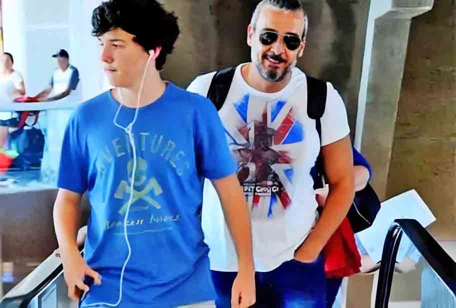 Em 1991, o ator começou a namorar a atriz Júlia Lemmertz, com quem foi casado entre 1993 e 2015. Com ela teve um filho, Miguel, nascido em 2000.