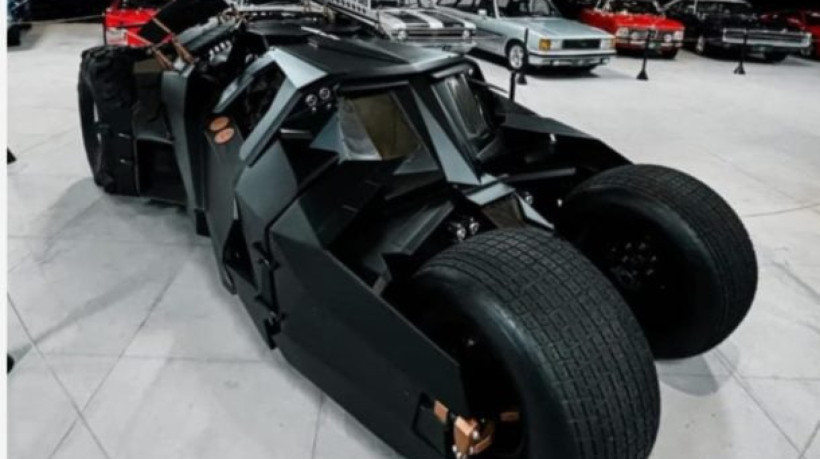Fã do Batman, jogador pagou mais de R$ 8 milhões por carro inspirado em filme do homem-morcego