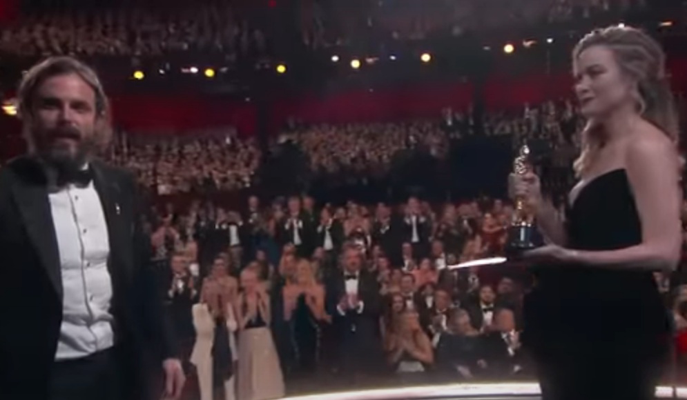 A surpresa foi muito por conta das polêmicas envolvendo o ator nas semanas antes da premiação, com acusações de assédio vindo à tona contra o ator. 