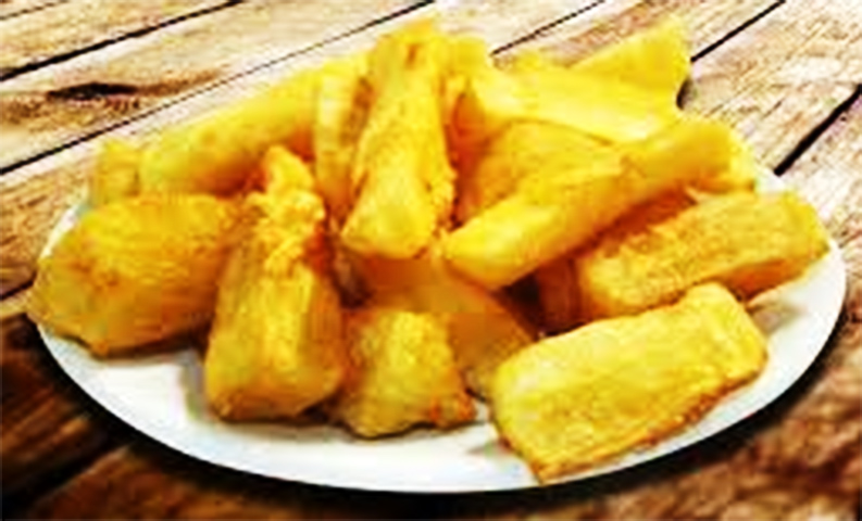 A mandioca é um alimento com imensa riqueza nutricional e versatilidade, fundamental em diversas culturas e culinárias ao redor do mundo. Seja em pratos salgados ou doces, sua adaptabilidade a diferentes preparos e seu valor energético a tornam uma excelente opção para diversas situações.