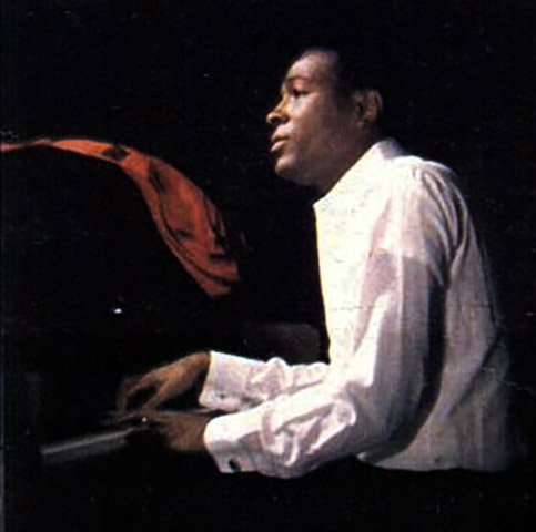 O motivo do desentendimento entre pai e filho foi alvo de especulações. Uma das teses  foi de que Marvin Sr discutiu com Alberta, o cantor saiu em defesa da mãe e brigou com o pai. Marvin Senior pegou um revólver e atirou duas vezes no filho.  