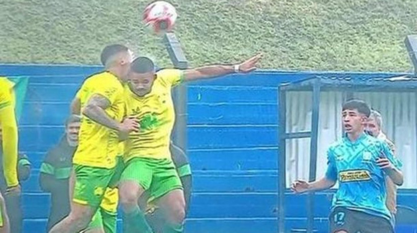 Jogadores do Cerrito sofreram um choque de cabeça e tiveram de esperar auxílio por mais de meia hora. Um deles teve afundamento do crânio