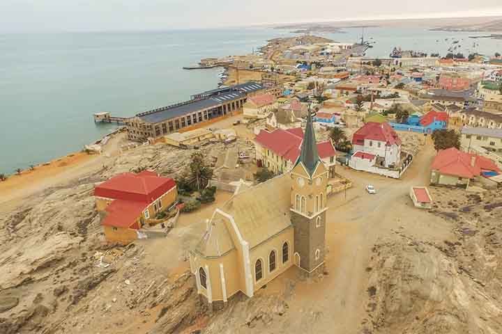 Sendo assim, desde a época das Grandes Navegações, quando os Europeus se lançavam aos oceanos na busca por novas riquezas, a Costa do Esqueleto passou a ser um terror e um local que traz muitas dificuldades aos capitães de navio.