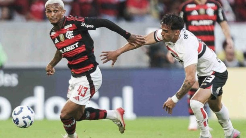 Clube italiano faz oferta de 20 milhões de euros, e Rubro-Negro espera uma quantia melhor pelo lateral; saiba detalhes do negócio