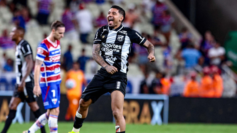 FORTALEZA, CEARÁ, BRASIL, 13-07-2025: Comemoração do Gol de Galeno em Fortaleza x Ceará pelo Clássico Rei na Serie A do Brasileirão na Arena Castelão. (Foto: Samuel Setubal/ O Povo)