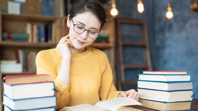 Preparação, estratégia e treino controlam a ansiedade com o Enem e abrem espaço para os estudantes conquistarem a tão sonhada vaga na universidade (Imagem: metamorworks | Shutterstock)