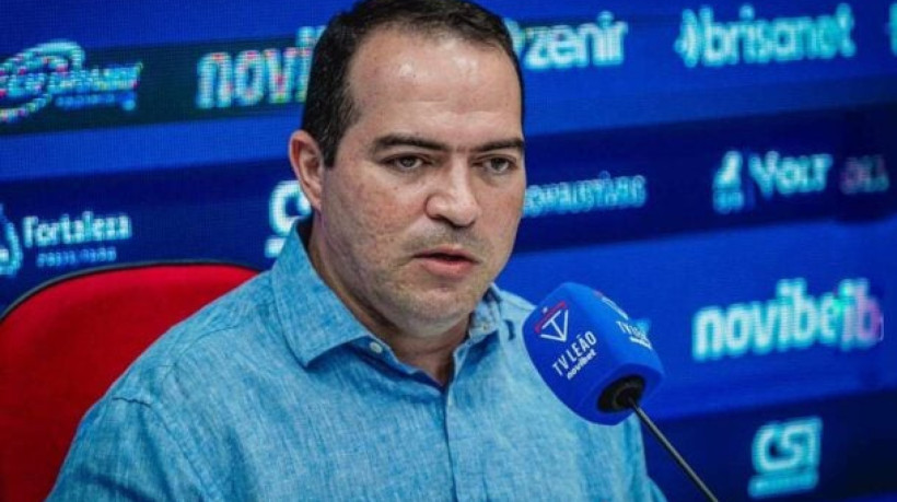 Após mais de quatro anos e cinco títulos, clube encerra o ciclo do técnico mais vitorioso de sua história e já busca um novo nome no mercado