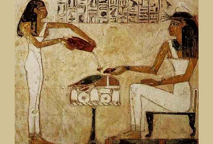 A história da cerveja remonta a milhares de anos e está profundamente entrelaçada com o desenvolvimento da civilização humana. Afinal, acredita-se que ela tenha sido descoberta acidentalmente há cerca de 10 mil anos, antes da criação da civilização, quando os humanos eram nômades caçadores-coletores.