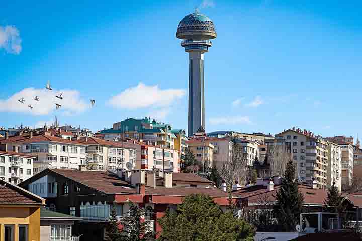 A cidade de Ancara fez 101 anos como capital da Turquia em outubro de 2024. Mas muitos nem sabem que a cidade é o centro político do país. Pensam que Istambul é a capital. Conheça essa cidade surpreendente. 
