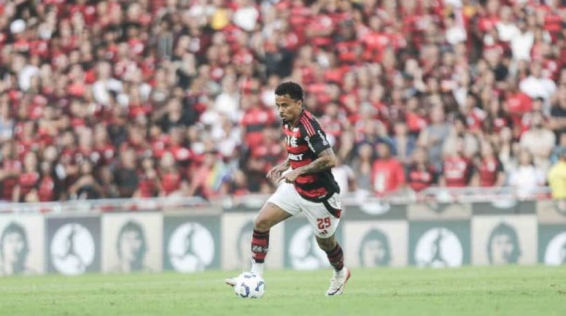 Volante se destaca em campo em vitória sobre o São Paulo no sábado e deve ganhar espaço com ausência forçada de Erick Pulgar