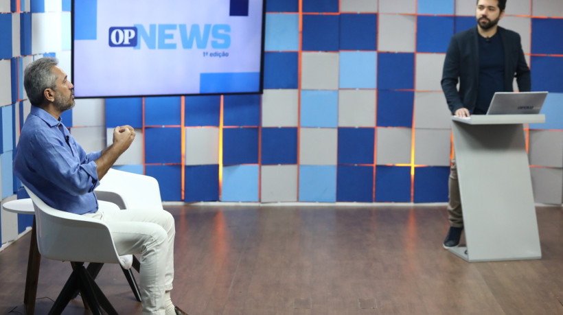 Governador Elmano de Freitas foi entrevistado no programa O POVO News