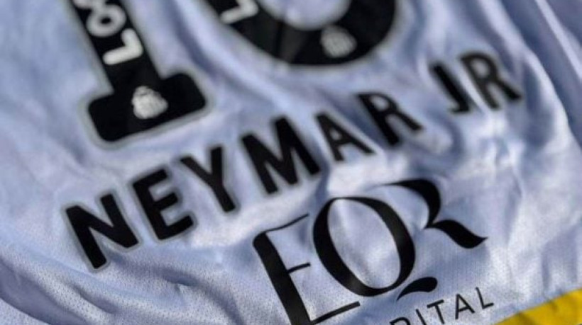 Empresa do mercado financeiro estampará as costas da camisa alvinegra por um ano a partir do confronto contra o Flamengo