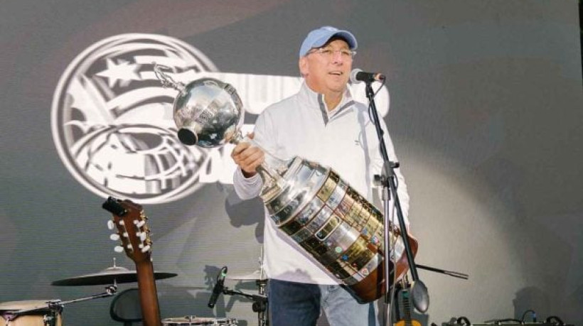 Após dois títulos e alguns dissabores, Godfather deixa os portugueses de lado para bancar um italiano de apenas 35 anos no Botafogo  