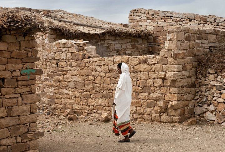 A história da Etiópia remonta a civilizações antigas. É considerada uma das regiões habitadas mais antigas do mundo, com sítios arqueológicos que indicam presença humana há milhões de anos.